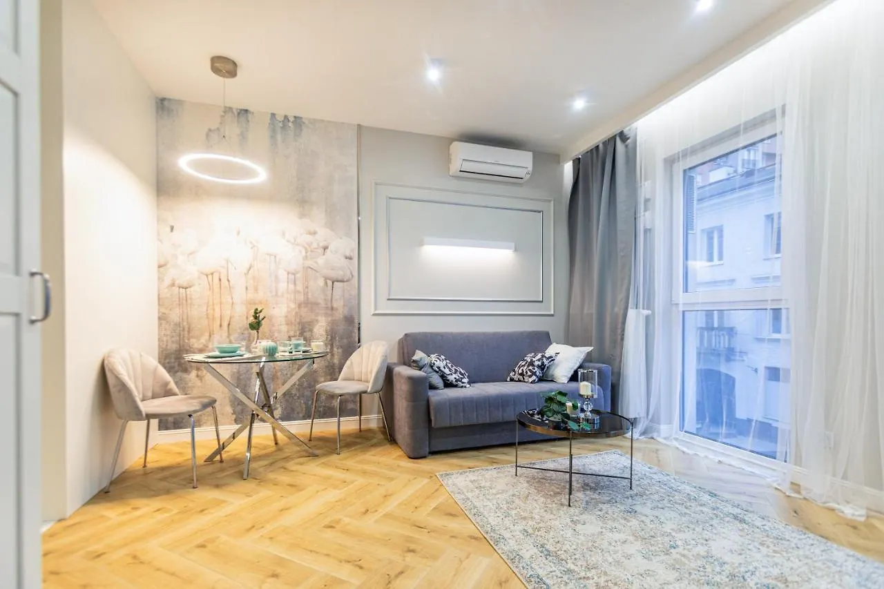 Targowa Bright Studio By Sofija Warsaw