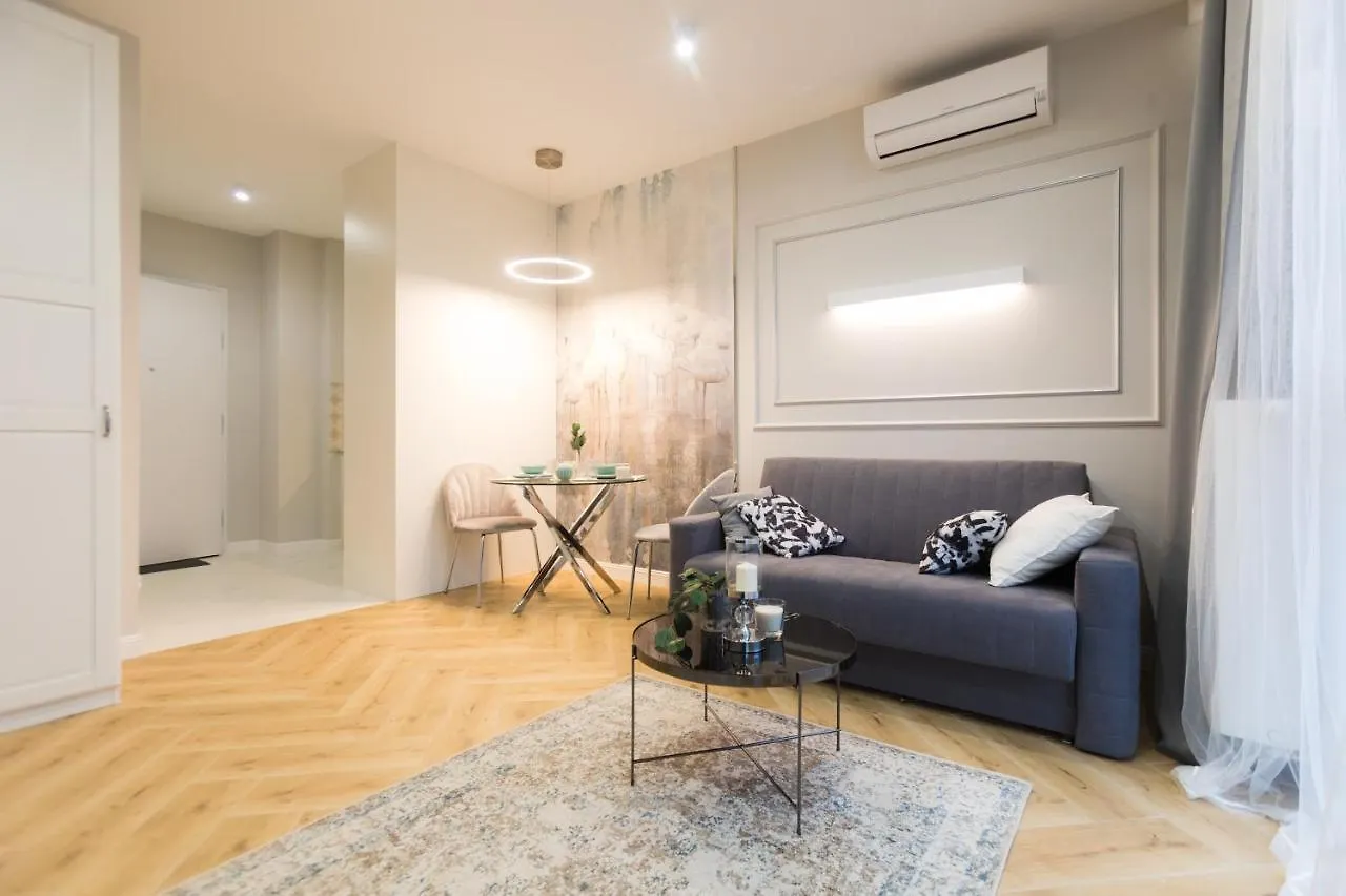Targowa Bright Studio By Sofija contacts
