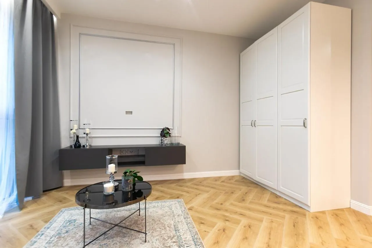 Targowa Bright Studio By Sofija Warsaw