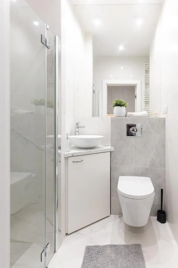 Apartment Targowa Bright Studio By Sofija Warsaw Poland
